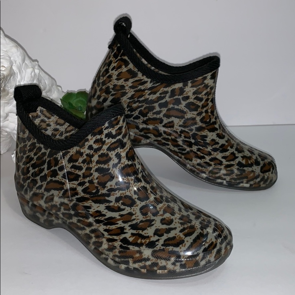 Corkys Stormy Cheetah Print Rainboots